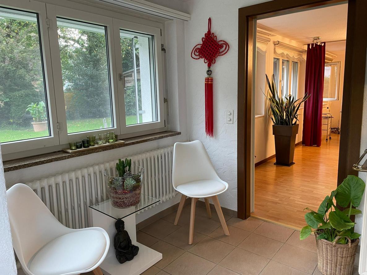 Wartebereich, YanZI TCM, Praxis für traditionelle chinesische Medizin in Cham, Zug